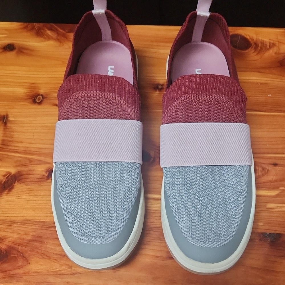 Lands' End Women's Sneakers in Burgundy and Gray - Like new, barely worn - Picture 7 of 9